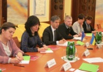 Европейские чиновники следят за соблюдением прав нацменьшинств в Харькове
