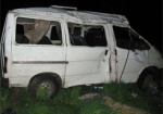 Двое погибших, восемь пострадавших. Под Харьковом перевернулся микроавтобус