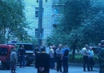 К крыше харьковского дома подвесили предмет, похожий на гранату