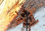 Опасная трещина. Больше десяти лет жильцы дома довоенной постройки добиваются ремонта здания
