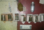 На харьковском вокзале задержали военного с боеприпасами