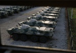 МИД Украины: РФ перебросила на Донбасс еще 100 единиц бронетехники