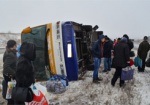 На Харьковщине перевернулся автобус - пострадали 11 человек