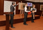 На аукционе в Харькове художники выручили почти 300 тысяч гривен для армии