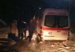 Харьковские спасатели отбуксировали «скорую» к больному в область