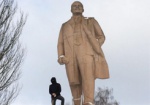 Попытка «Ленинопада» в Валках. Районные власти совместно с милицией предотвратили снос монумента