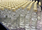 На Харьковщине предприятие подделывало около 500 бутылок алкоголя в сутки