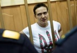 Надежда Савченко останется под стражей в РФ до 13 мая