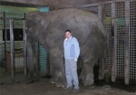 Пострадавшему сотруднику харьковского зоопарка требуется помощь