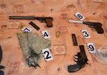Харьковские милиционеры обнаружили у жителя Луганска арсенал оружия