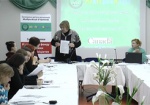 В планах – развивать школьные СМИ. Юные журналисты из Горловки помогают переселенцам в Харькове