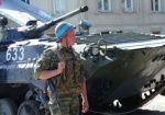Порошенко: Украина должна сама принимать решение о введении миротворческих сил