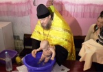 В харьковском СИЗО окрестили ребенка. Обряд совершили по просьбе заключенной для ее дочки