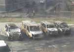 Возле Сумского рынка дотла сгорели четыре авто. Происшествие расследует милиция