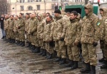 Харьковчане провели бойцов 92-й бригады. Военные отправляются в зону АТО