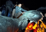 Суд признал законным снос памятника Ленину на площади Свободы