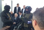 Мэр Харькова приехал на суд в Полтаву, но его эвакуировали из зала заседания