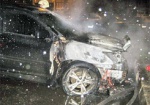 Ночью в Харькове горел внедорожник Lexus