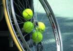 В Харькове соревнуются теннисисты на инвалидных колясках