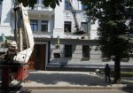Декоммунизация в Харькове. Советские символы сняли со зданий облуправления милиции и СБУ