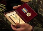 Президент отметил наградами 400 украинских военных, более 80 - посмертно