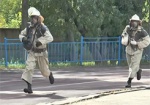 Забеги в противогазах. Харьковские спасатели провели соревнования среди команд газодымозащитной службы