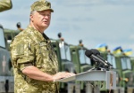 Президент Украины - с визитом на Харьковщине. Петр Порошенко передал военным танки, «Грады» и «Хаммеры»