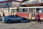 На рынке «Барабашово» автомобиль столкнулся с трамваем