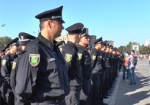 На центральной площади Харькова торжественно приняли присягу 800 новых патрульных полицейских