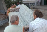 В Волчанске благотворители помогли пенсионерке-инвалиду обзавестись новой мебелью