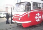 В Харькове под колеса трамвая попал 17-летний парень