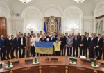 Президент наградил игроков сборной Украины за выход на Евро-2016