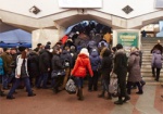 Переход на станции метро «Площадь Конституции» опять частично закроют