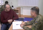 На базе областного военкомата в Харькове открылась приемная министра обороны