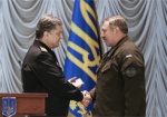 Сегодня в Харькове Петр Порошенко назначил командующего Нацгвардии