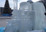 На Привокзальной площади - выставка ледяных скульптур