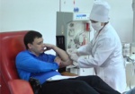Харьковские правоохранители сдали кровь для спасения чужих жизней