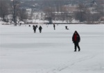 Харьковские спасатели напомнили рыбакам правила поведения на льду