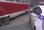 В центре Харькова сошел с рельсов трамвай