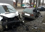 В Харькове - еще одно ДТП из-за скользкой дороги, двое пострадавших