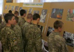 В Харькове открылась фотовыставка «Я захищаю Україну, матусю!»