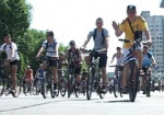 Велодень в Харькове: тысячи велосипедистов изобразят «Зеркальную струю»