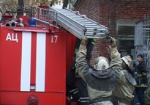 В Харьковской области из горящего дома спасли двух человек