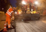 Харьковчане предлагают ремонтировать дороги ночью