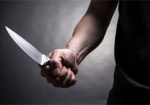Житель Лозовой напал с ножом на 25-летнего парня