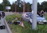 В Харькове пьяный водитель снес светофор