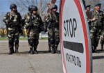 Порошенко поручил усилить боеготовность на границе с Крымом и в зоне АТО