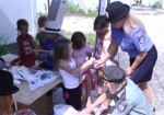 Харьковские правоохранители помогают переселенцам