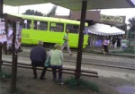 Трамвай врезался в павильон «Кулиничи»