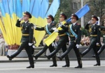 Порошенко: Парад в День Независимости покажет врагу мощь войска